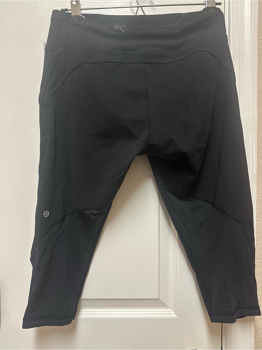 Lululemon Black Athletic Cropped Leggings